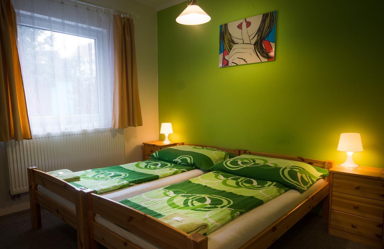 Herbenka Hotell Hustopeče Exteriör bild