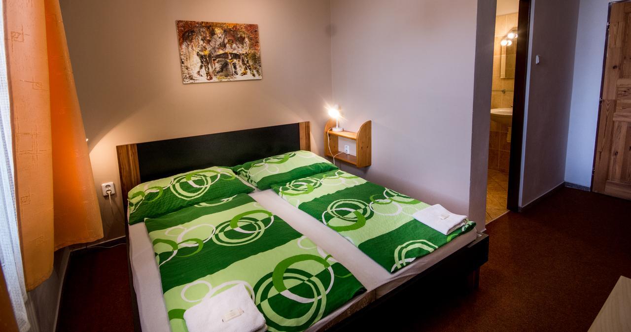Herbenka Hotell Hustopeče Exteriör bild