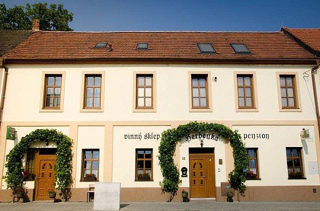 Herbenka Hotell Hustopeče Exteriör bild